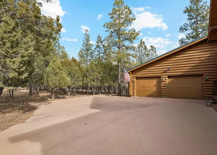 Holiday home Rare Ultra-luxury Torreon Log Show Low